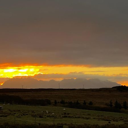 The Bothy, Vatten, Dunvegan Lonmore Екстериор снимка